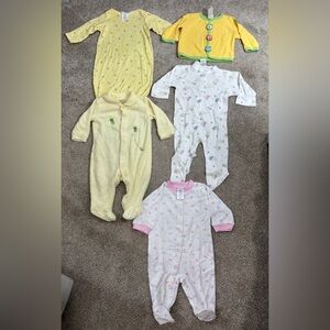 Lot of Vintage Carter and Gerber Baby Girl Sleepers Pajamas 0-3/3-6 months